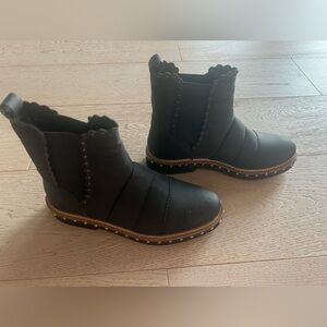 Free people atlas Chelsea puffer boots